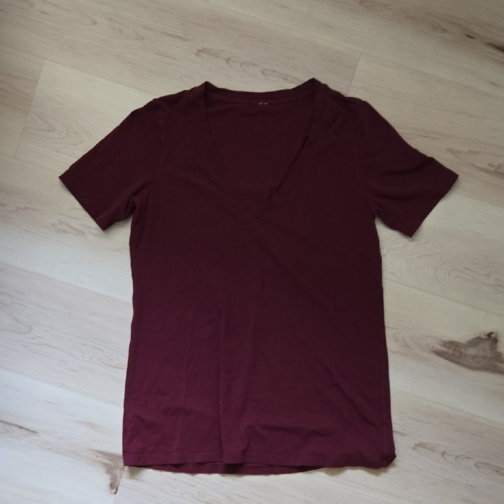 lululemon athletica Burgundy Short Sleeve Tee medium